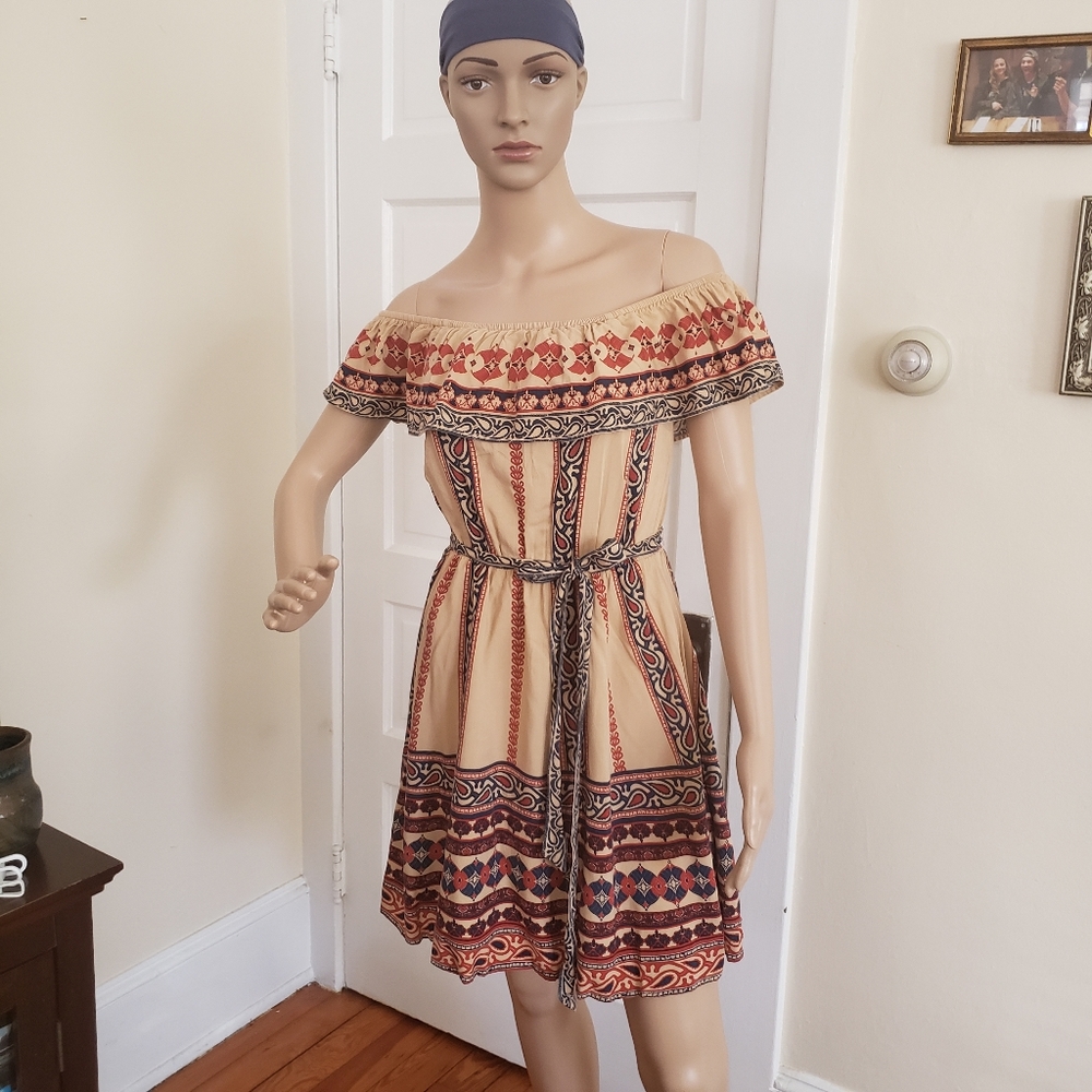 Alya Off Shoulder Dress  Rustic Country Feel sz M
